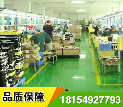 車(chē)間倉(cāng)庫(kù)、劃線施工不用噴涂機(jī)械,熱熔機(jī)械,地面涂膠后直接粘貼,立即可以通車(chē),野外施工簡(jiǎn)便,經(jīng)久耐用,標(biāo)線邊緣整齊,作圖剪字方便,長(zhǎng)期使用之平均造價(jià)低于所有標(biāo)線漆價(jià)格.高速路一