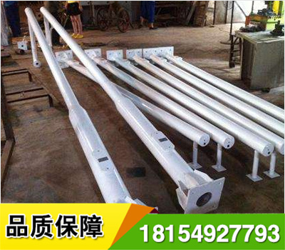 立桿、F桿良好的安全設(shè)施系統(tǒng)應(yīng)具有交通管理,安全防護(hù),交通誘導(dǎo),隔離封閉,防止眩光等多種功能.